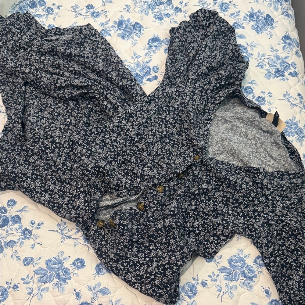 Universal Thread Blue and White Floral Dress